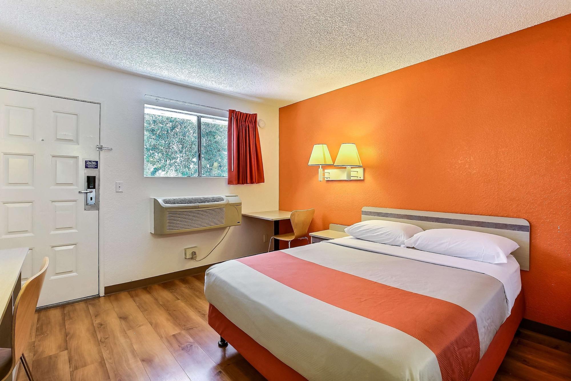 Motel 6-Oakland, Ca - Airport Eksteriør bilde