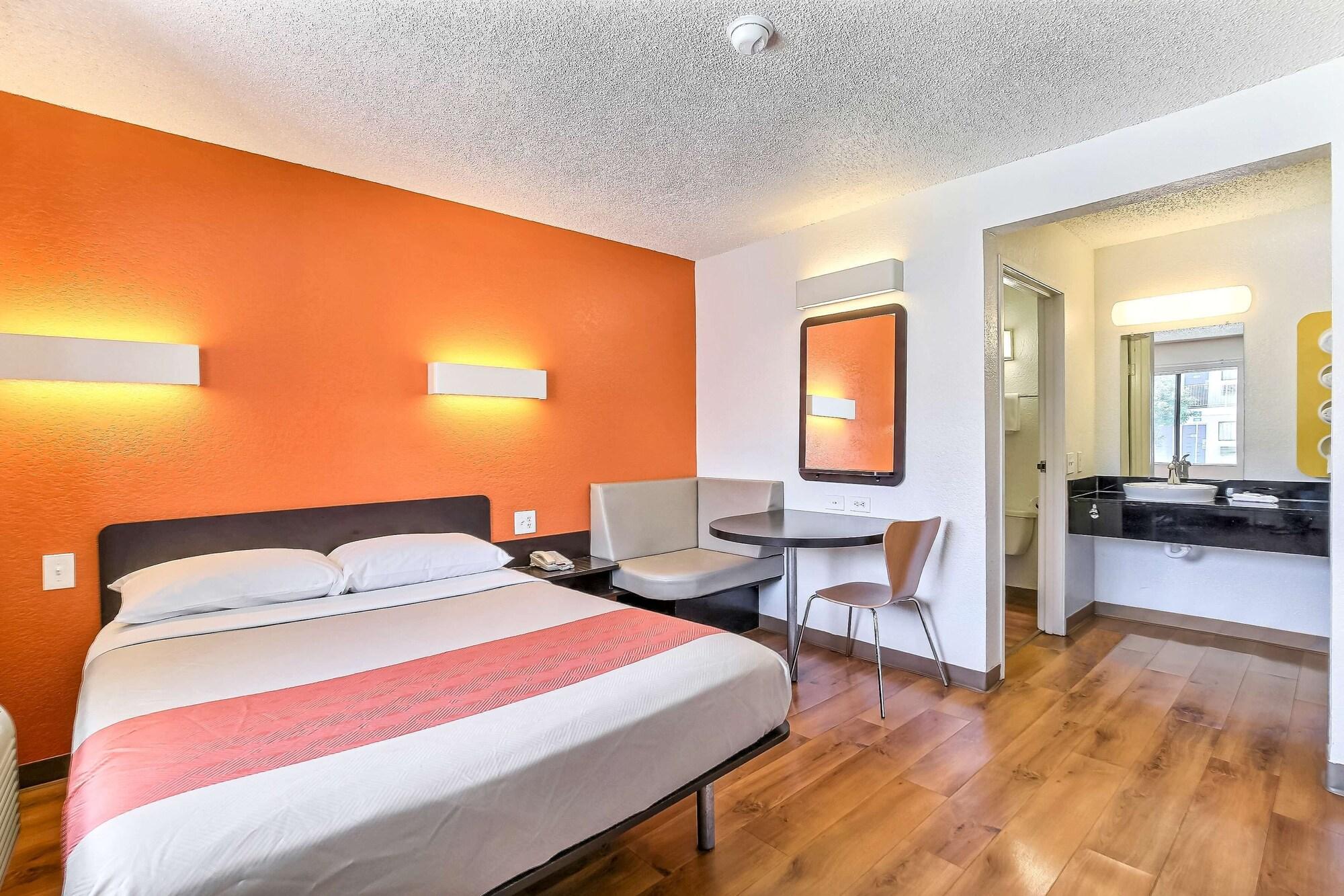 Motel 6-Oakland, Ca - Airport Eksteriør bilde
