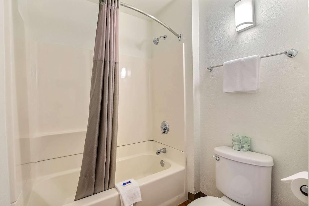 Motel 6-Oakland, Ca - Airport Eksteriør bilde