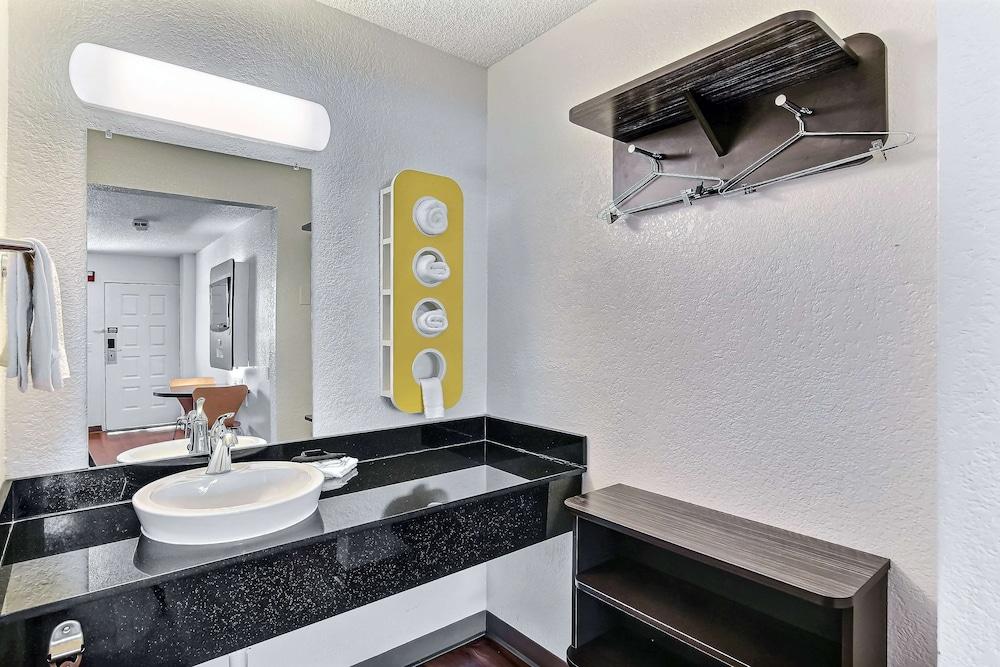 Motel 6-Oakland, Ca - Airport Eksteriør bilde
