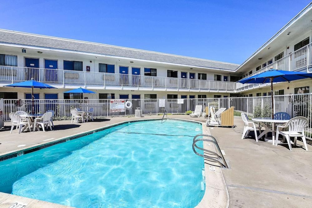 Motel 6-Oakland, Ca - Airport Eksteriør bilde