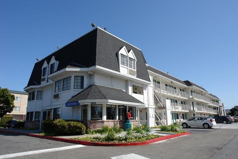 Motel 6-Oakland, Ca - Airport Eksteriør bilde